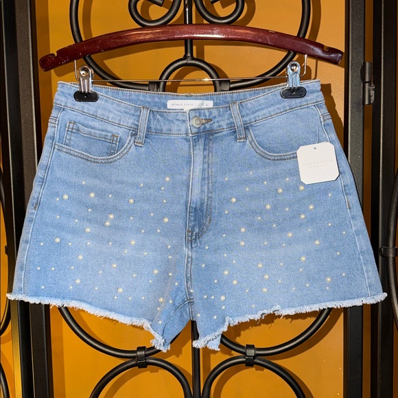 Altar'd State Pants - ALTAR’D STATE Jean Shorts